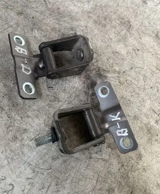 Mitsubishi ASX Tailgate/trunk/boot hinge