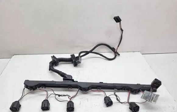 BMW 5 E60 E61 Fuel injector wires 7529708