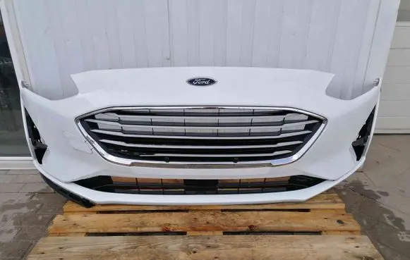 Ford Focus Front bumper JX7B17757A