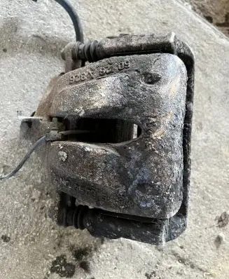Peugeot 807 Front brake caliper