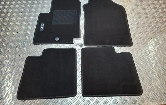 Fiat 500 Car floor mat set S25099047 71807957