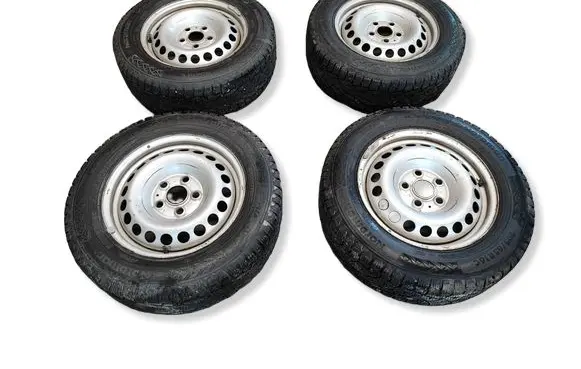 Volkswagen Transporter - Caravelle T6 R16 C winter/snow tires with studs 7F0601027