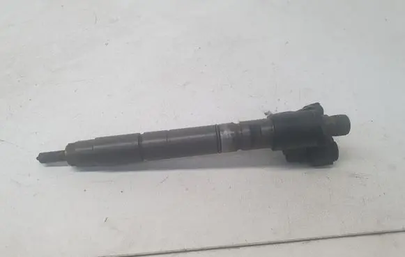 Volvo XC60 Fuel injector 31272690