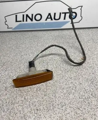 BMW 5 E39 Front fender indicator light 8360589