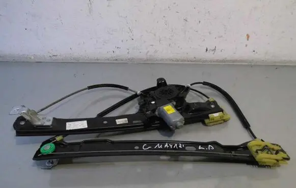 Ford C-MAX II Front window lifting mechanism without motor