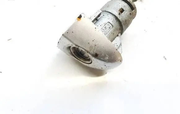Toyota Auris 150 Front door lock (next to the handle) edlh12 edlh1-2