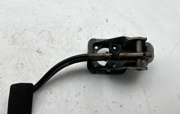 Jeep Grand Cherokee Brake pedal