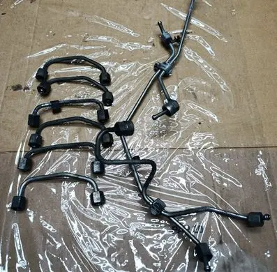Porsche Cayenne (9PA) Fuel injector supply line/pipe 