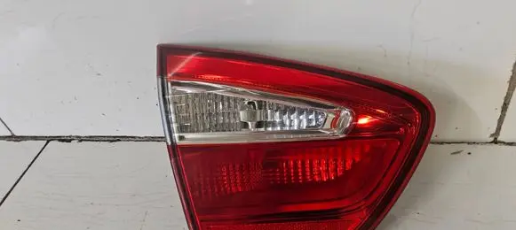 KIA Rio Tailgate rear/tail lights 924031W2