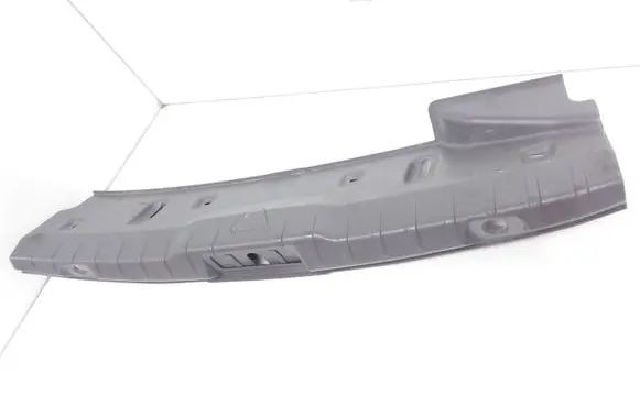 Trunk/boot sill cover protection