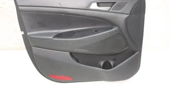 Hyundai Tucson TL Front door card panel trim