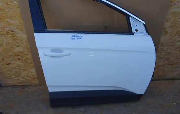 Opel Grandland X Front door