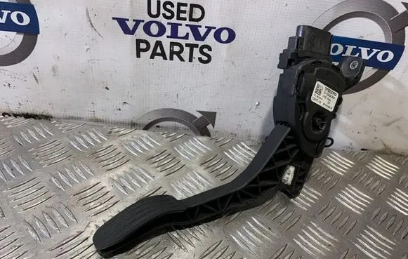 Volvo S60 Accelerator throttle pedal 31329062