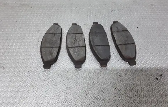 Chrysler Pacifica Brake pads (front) 