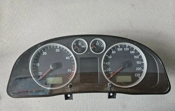 Volkswagen PASSAT B5 Speedometer (instrument cluster) 3B0919890M 110008795006
