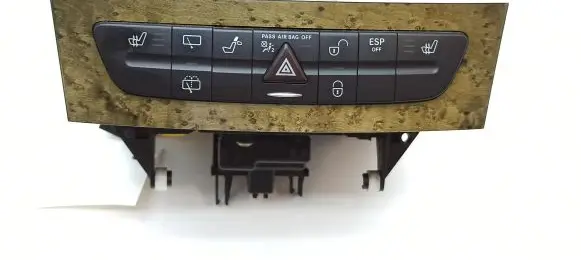 Mercedes-Benz E W211 Dashboard storage box/compartment A2116800552