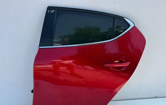 Mazda 3 Rear door