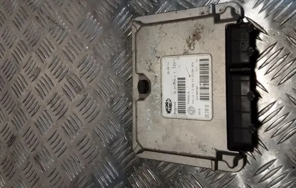 Fiat 500L Engine control unit/module 55262598