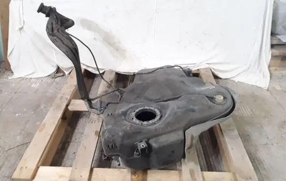 Volkswagen Golf V Fuel tank 1K0201085 1K0201138