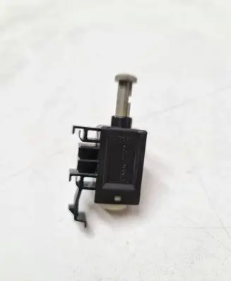 Volvo V70 Clutch pedal sensor 6G9T11A152AA
