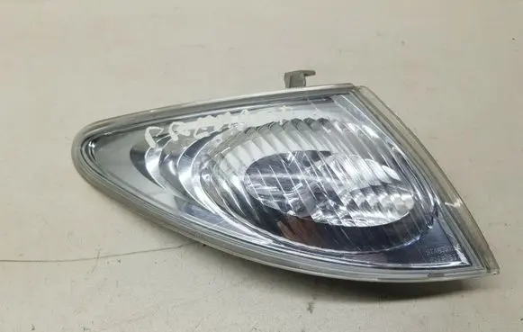 Mazda Premacy Front fender indicator light
