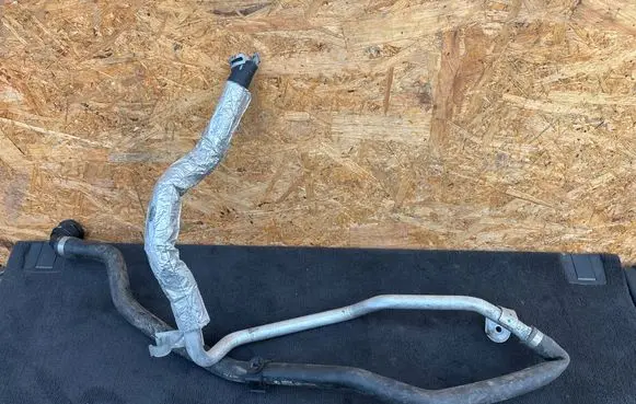 BMW X2 F39 Coolant pipe/hose 7645479 20073510