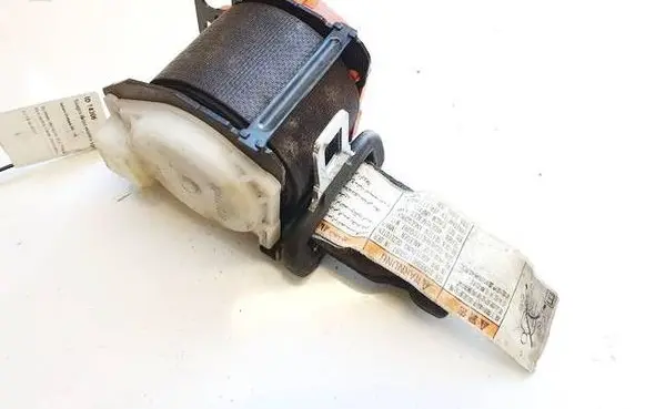 Subaru Outback Middle seatbelt (rear) N1897 71412112B