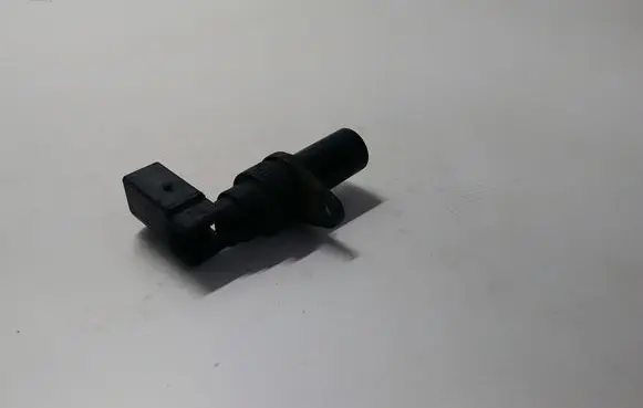 BMW 5 E39 Crankshaft position sensor 2247926