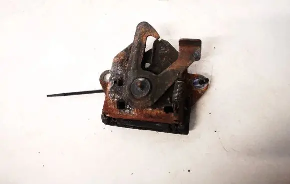 Mazda 323 Engine bonnet/hood lock/catch