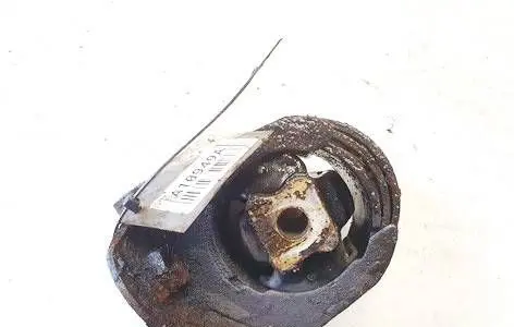 Toyota Corolla Verso AR10 Engine mount bracket 