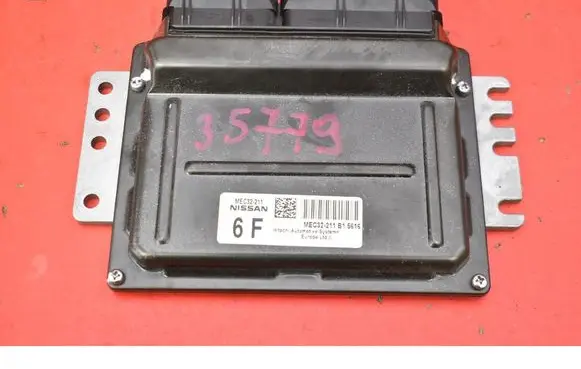 Nissan Almera Tino Engine control unit/module ECU MEC32-211