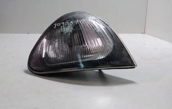 Toyota Avensis T220 Front indicator light 185457B