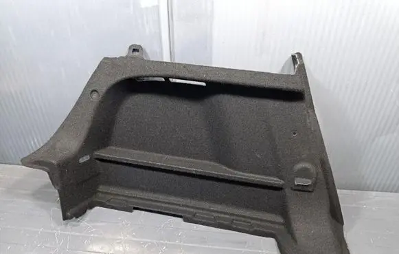 Bedford Astra Tailgate/trunk side cover trim 