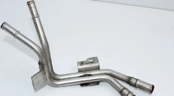 Nissan X-Trail T31 Engine coolant pipe/hose