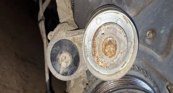 Opel Astra G Generator/alternator belt tensioner