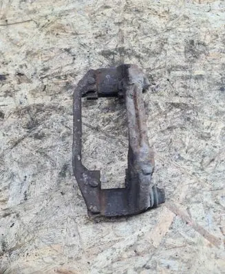Mercedes-Benz E W211 Front Brake Caliper Pad/Carrier 