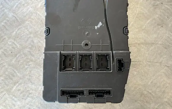 Renault Scenic II - Grand scenic II Comfort/convenience module 8200412548