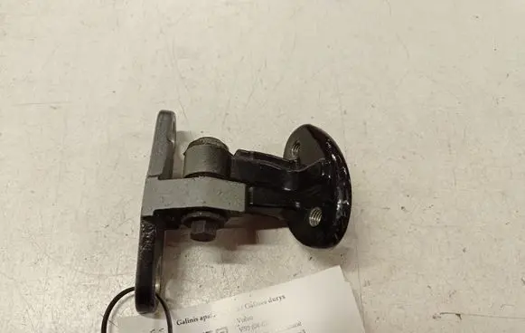 Volvo V50 Rear door lower hinge