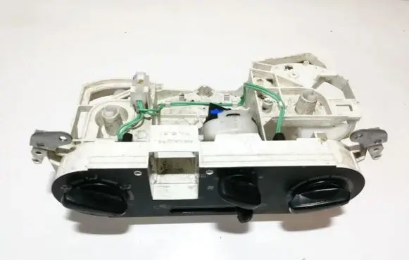 Mitsubishi Pajero Sport I Climate control unit mr36d556