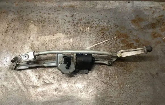 Volvo XC90 Front wiper linkage and motor 30753091 20060204 474093