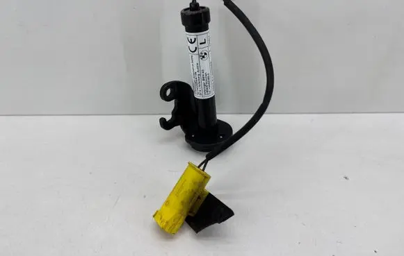 BMW 5 F10 F11 Bonnet Pedestrian Airbag Actuator 0589P1000095