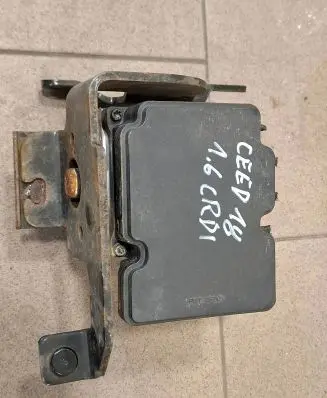 KIA Ceed ABS Pump 58900J7900