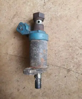 Audi 80 90 B3 Fuel pressure sensor 067906171