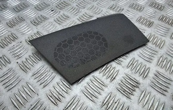 Side speaker trim/cover