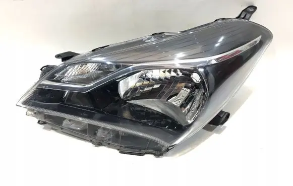Toyota Yaris Headlight/headlamp 0D195