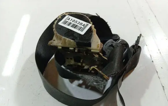 Ford Mondeo Mk III Middle seatbelt (rear) 1s71f6129ad