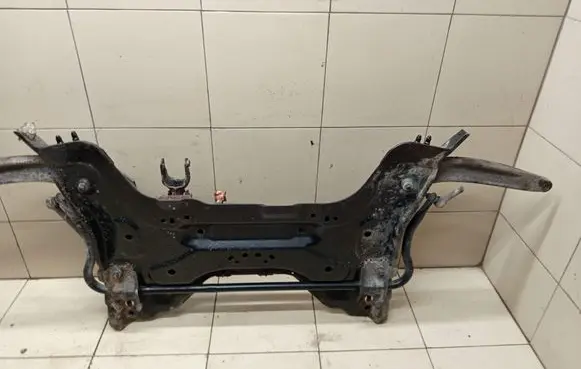 Peugeot 5008 Front subframe