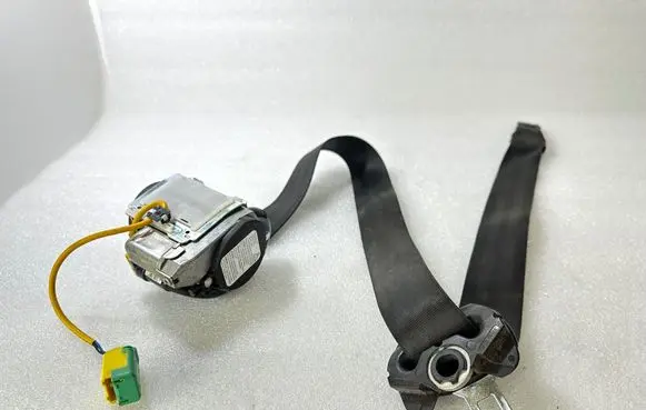 Volkswagen Touareg I Front seatbelt 7L0857705H 606324100A