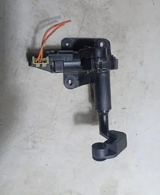 Chrysler Town & Country V Rear door window regulator motor