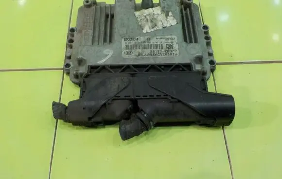 KIA Ceed Engine control unit/module 391112A972
